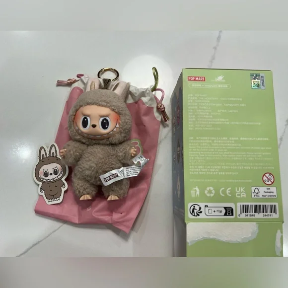 Labubu Authentic Exciting Macaron The Monster 
Toffee - Picture 5 of 7